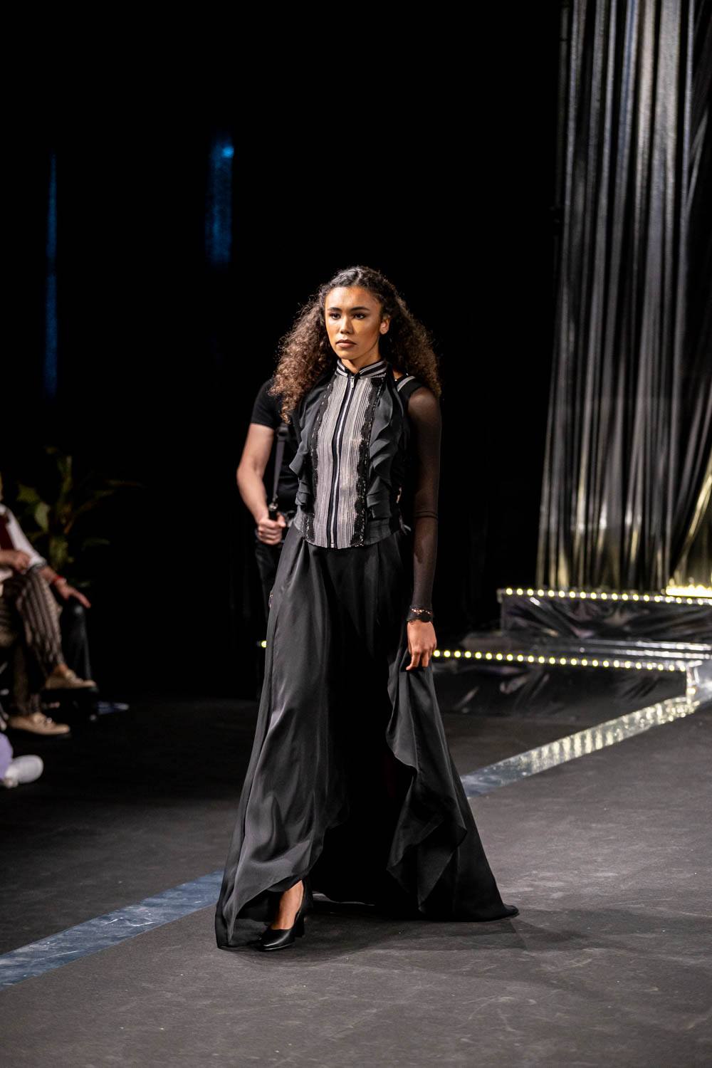 O Encaixe de Camariñas brilla con luz propia nas coleccións dos Grandes Deseñadores da Mostra 