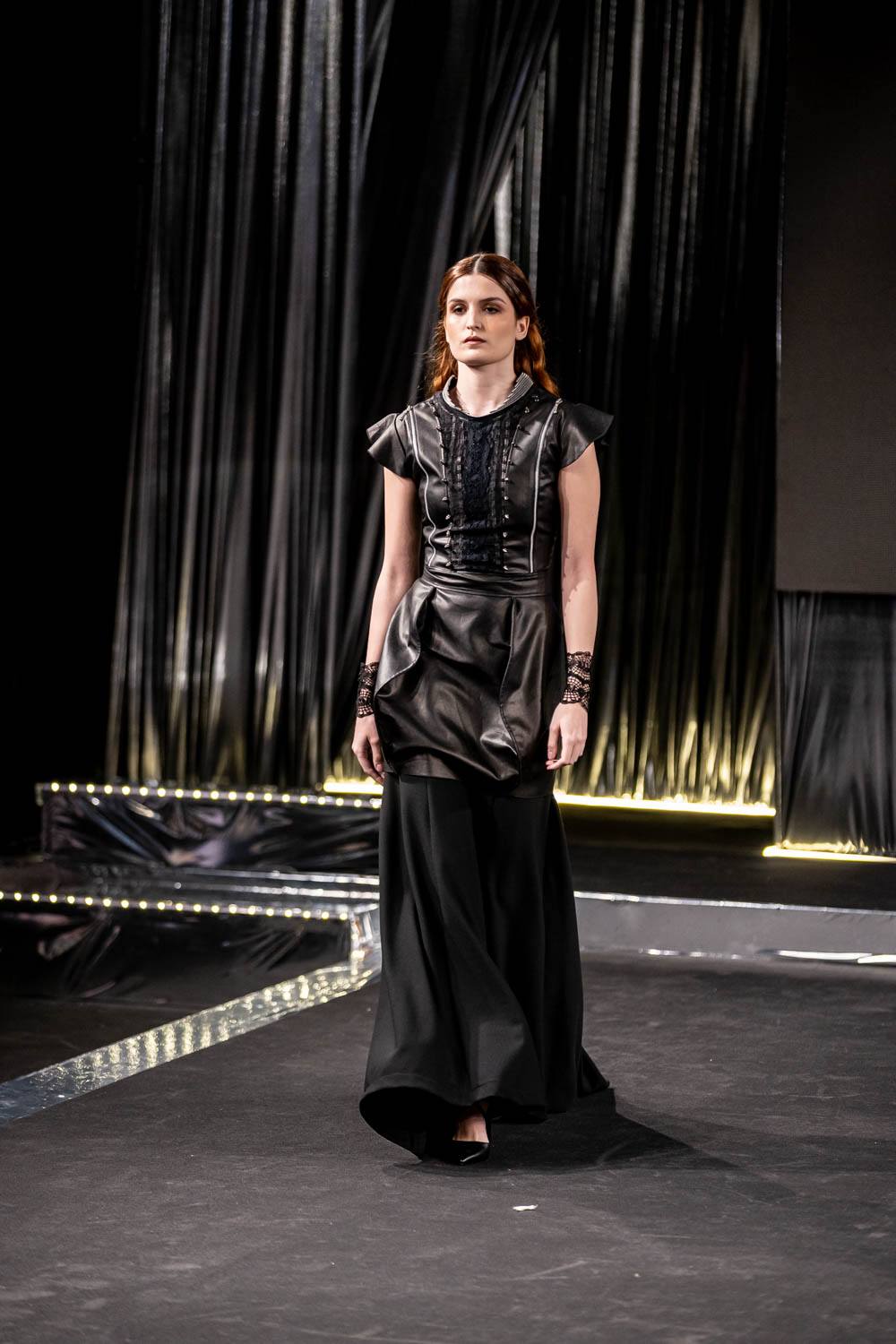 O Encaixe de Camariñas brilla con luz propia nas coleccións dos Grandes Deseñadores da Mostra 