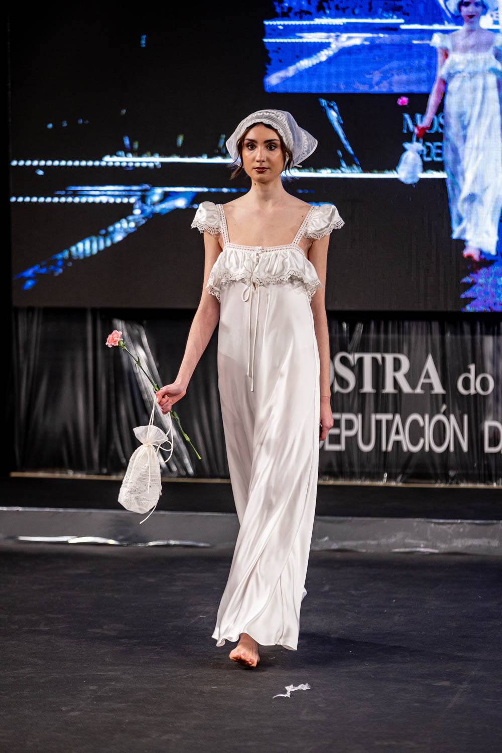 O Encaixe de Camariñas brilla con luz propia nas coleccións dos Grandes Deseñadores da Mostra 