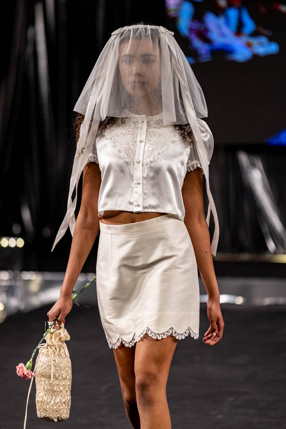 O Encaixe de Camariñas brilla con luz propia nas coleccións dos Grandes Deseñadores da Mostra 