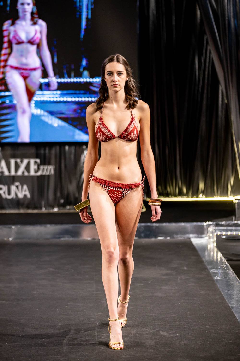 O Encaixe de Camariñas brilla con luz propia nas coleccións dos Grandes Deseñadores da Mostra 