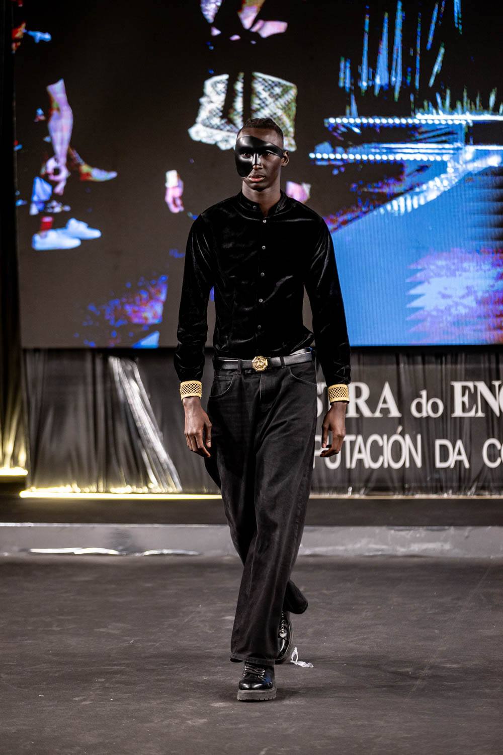 O Encaixe de Camariñas brilla con luz propia nas coleccións dos Grandes Deseñadores da Mostra 