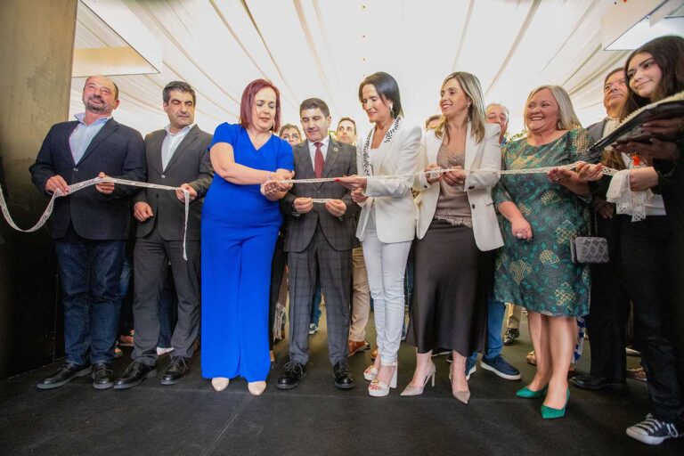 En Semana Santa, o fío convértese en arte na XXXV Mostra do Encaixe Deputación da Coruña 