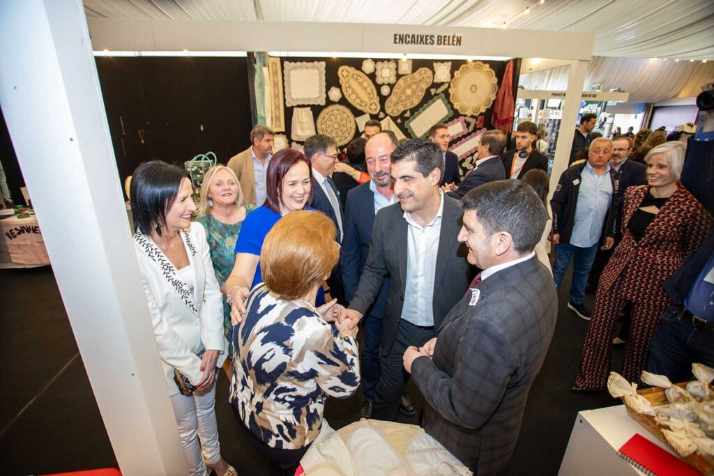 En Semana Santa, o fío convértese en arte na XXXV Mostra do Encaixe Deputación da Coruña 