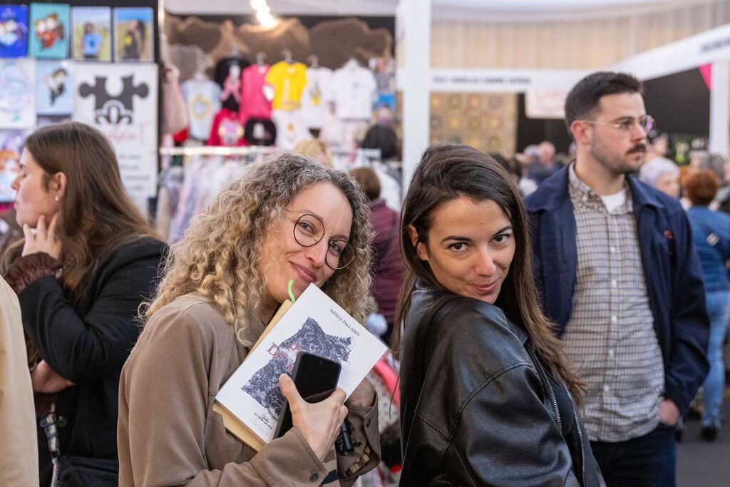 Nerea Pallares, con ‘Punto de Araña’ e Anxo Mouzo, con ‘A Princesa Dourada’, estrean as presentacións literarias da XXXV Mostra do Encaixe 4 Nerea Pallares, con ‘Punto de Araña’ e Anxo Mouzo, con ‘A Princesa Dourada’, estrean as presentacións literarias da XXXV Mostra do Encaixe