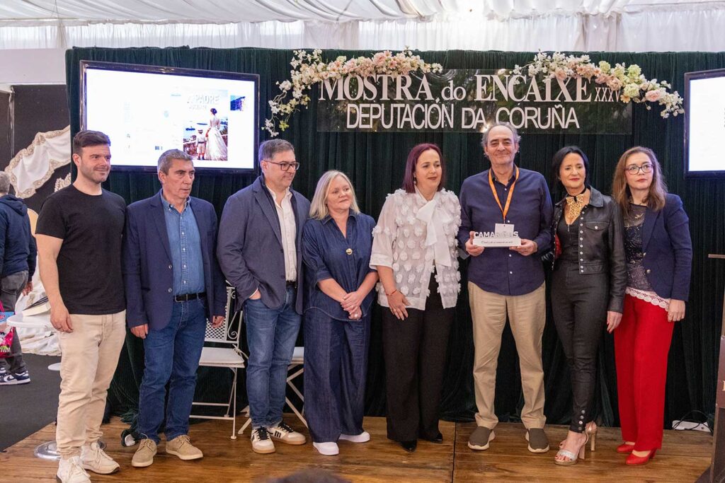 Alfonso de Sas, con ‘1898-El Padre Ausente’, e Xan e Antonio Fernández, con ‘A Costa da Morte, naturalmente única’, rematan as presentacións literarias da XXXV Mostra do Encaixe